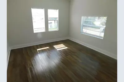 1009 17th Street S, Saint Petersburg, FL 33712 - Photo 4