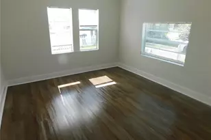 1009 17th St S, Saint Petersburg, FL 33712 - Photo 4