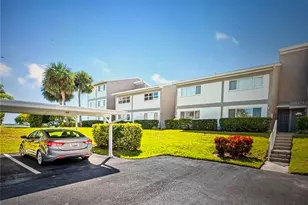 1351 Gulf Blvd, Clearwater Beach, FL 33767 - Photo 6