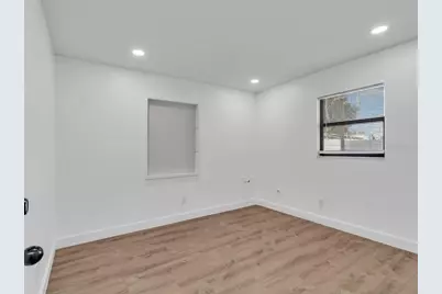 3811 W Sligh Avenue, Tampa, FL 33614 - Photo 10