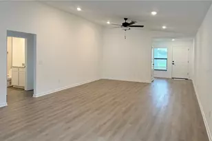 5745 Helmsman Ct, Tampa, FL 33619 - Photo 12