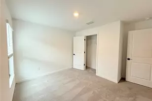 5745 Helmsman Ct, Tampa, FL 33619 - Photo 14