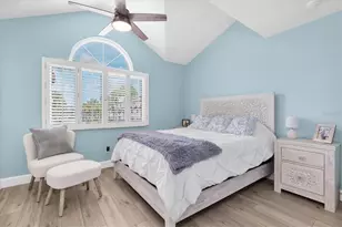 307 Madeira Cir, Tierra Verde, FL 33715 - Photo 18