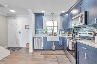 5172 Coquina Key Drive SE, Saint Petersburg, FL 33705 - Photo 4