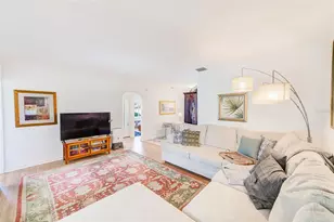 240-242 Mateo Way NE, Saint Petersburg, FL 33704 - Photo 12