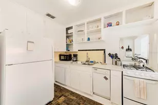 240-242 Mateo Way NE, Saint Petersburg, FL 33704 - Photo 44