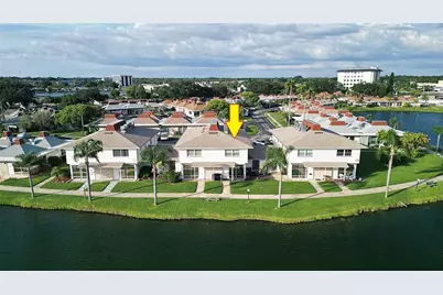 4352 Tahitian Gardens Circle #M, Holiday, FL 34691 - Photo 2