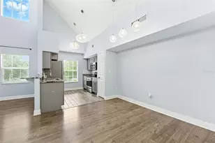 9368 Lake Chase Island Way, Tampa, FL 33626 - Photo 4