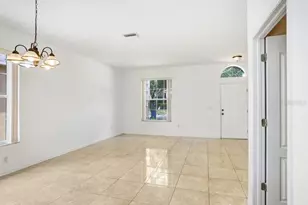 930 Grand Canyon Dr, Valrico, FL 33594 - Photo 8