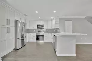2928 Royal Tuscan Ln, Valrico, FL 33594 - Photo 22