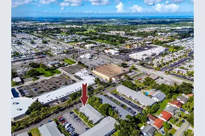 400 Brandy Wine Drive #400, Largo, FL 33771 - Photo 8