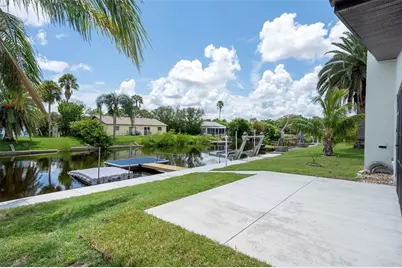 9910 Island Harbor Drive, Port Richey, FL 34668 - Photo 38