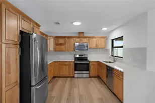 9910 Island Harbor Dr, Port Richey, FL 34668 - Photo 18