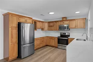 9910 Island Harbor Dr, Port Richey, FL 34668 - Photo 18