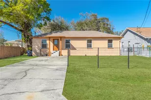 808 1st Ave NE, Ruskin, FL 33570 - Photo 2