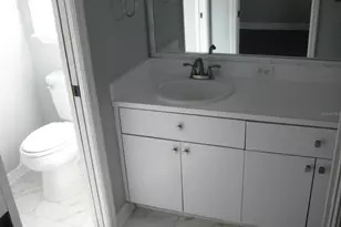 807 Cape Cod Cir, Valrico, FL 33594 - Photo 8