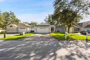 807 Cape Cod Cir, Valrico, FL 33594 - Photo 1