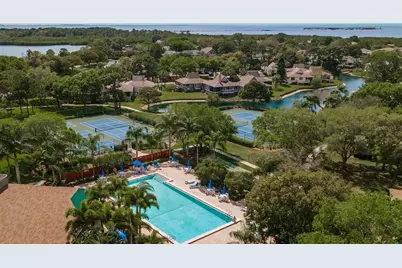 1023 Lake Avoca Place, Tarpon Springs, FL 34689 - Photo 2