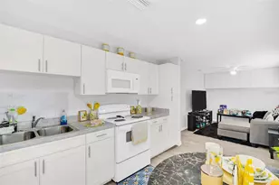 1430 29th St S, Saint Petersburg, FL 33712 - Photo 28