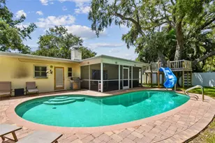 12801 Kimberly Oaks Cir, Largo, FL 33774 - Photo 48