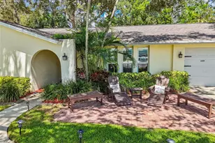 12801 Kimberly Oaks Cir, Largo, FL 33774 - Photo 2