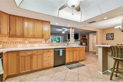 12801 Kimberly Oaks Circle, Largo, FL 33774 - Photo 16