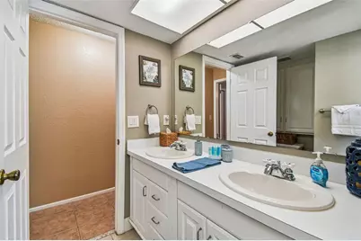 12801 Kimberly Oaks Circle, Largo, FL 33774 - Photo 32