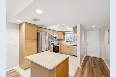 12900 Vonn Road #E203, Largo, FL 33774 - Photo 2