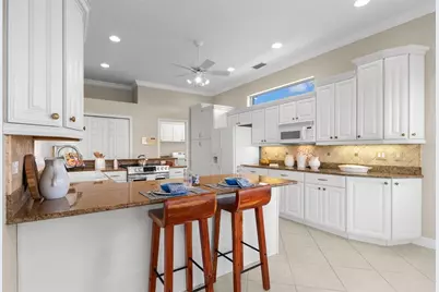 636 Bayshore Drive, Tarpon Springs, FL 34689 - Photo 46