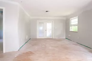 2501 54th St S, Gulfport, FL 33707 - Photo 6