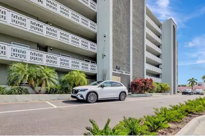 7321 Central Avenue #303, Saint Petersburg, FL 33710 - Photo 2