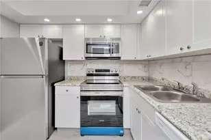 7321 Central Ave, Saint Petersburg, FL 33710 - Photo 12
