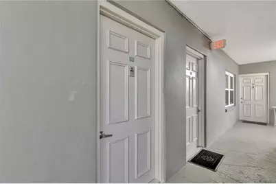 7321 Central Avenue #303, Saint Petersburg, FL 33710 - Photo 4