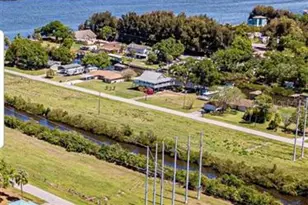 Bay Dr, Gibsonton, FL 33534 - Photo 2