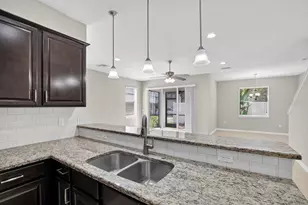 8632 Miramar Terrace Cir, Temple Terrace, FL 33637 - Photo 4