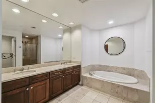 450 Knights Run Ave, Tampa, FL 33602 - Photo 18
