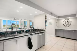 736 Island Way, Clearwater Beach, FL 33767 - Photo 20