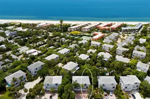 6250 Holmes Blvd, Holmes Beach, FL 34217 - Photo 4