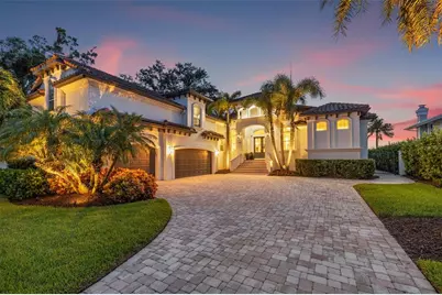 1210 Monterey Boulevard NE, Saint Petersburg, FL 33704 - Photo 1