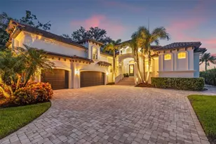 1210 Monterey Blvd NE, Saint Petersburg, FL 33704 - Photo 8