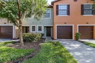 2626 Edgewater Falls Dr, Brandon, FL 33511 - Photo 1