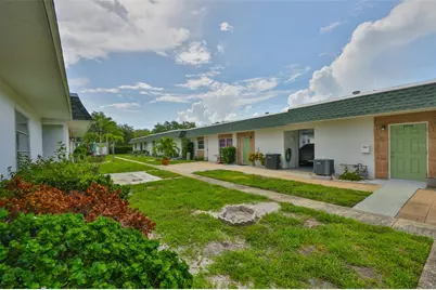 7741 39th Avenue N, Saint Petersburg, FL 33709 - Photo 4