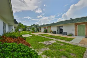 7741 39th Ave N, Saint Petersburg, FL 33709 - Photo 4