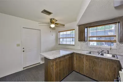 7741 39th Avenue N, Saint Petersburg, FL 33709 - Photo 8