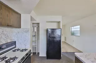 7741 39th Ave N, Saint Petersburg, FL 33709 - Photo 18