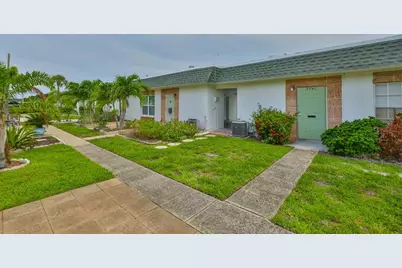 7741 39th Avenue N, Saint Petersburg, FL 33709 - Photo 2