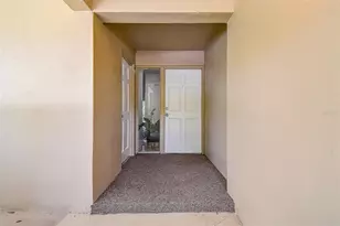 48 Country Club Dr, Largo, FL 33771 - Photo 4