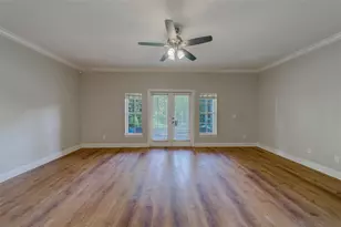 270 Valencia Cir, Saint Petersburg, FL 33716 - Photo 4