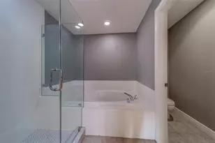 270 Valencia Cir, Saint Petersburg, FL 33716 - Photo 28