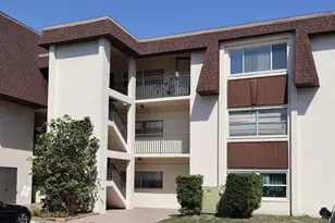 6370 1st St N, Saint Petersburg, FL 33702 - Photo 1